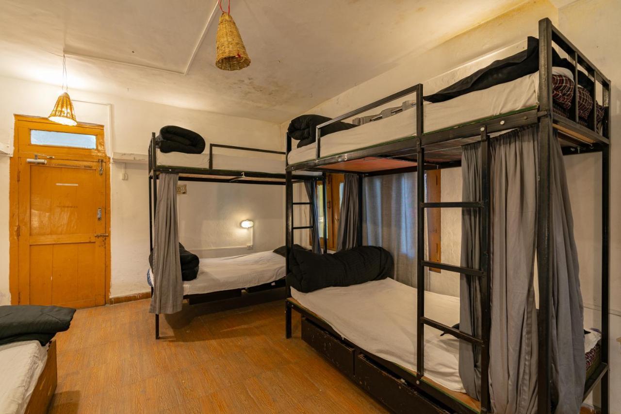 Nomads Hostel Kasol Kültér fotó