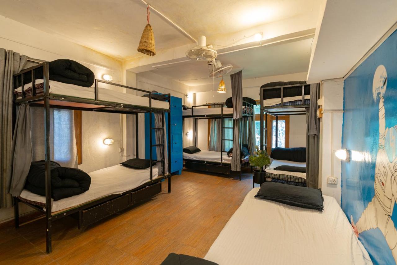 Nomads Hostel Kasol Kültér fotó