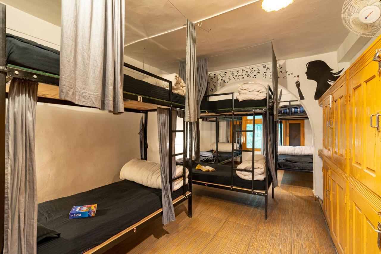 Nomads Hostel Kasol Kültér fotó
