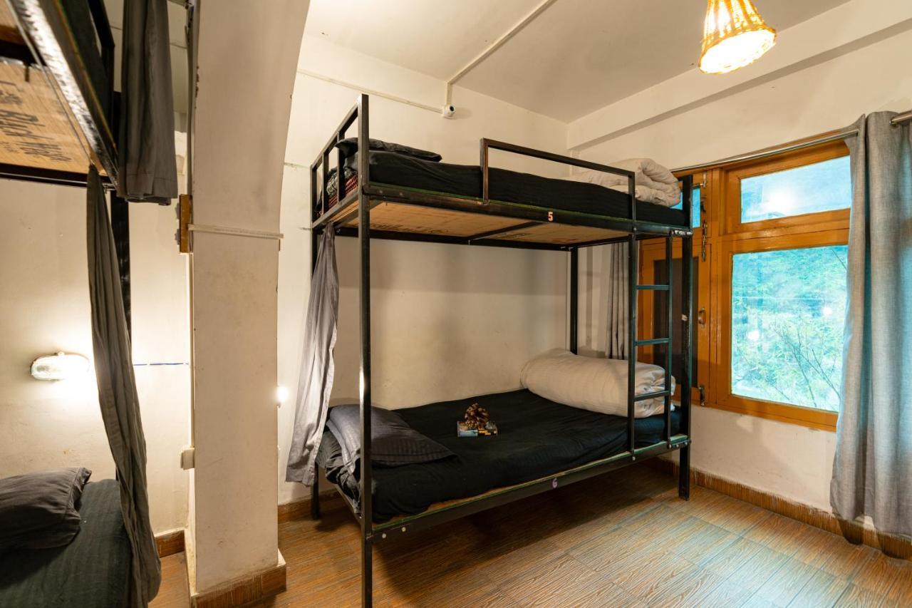 Nomads Hostel Kasol Kültér fotó